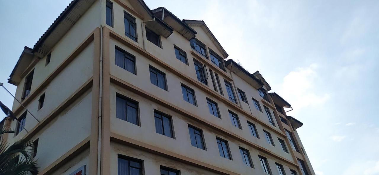 Plus254 Hotel Nairobi Exterior photo